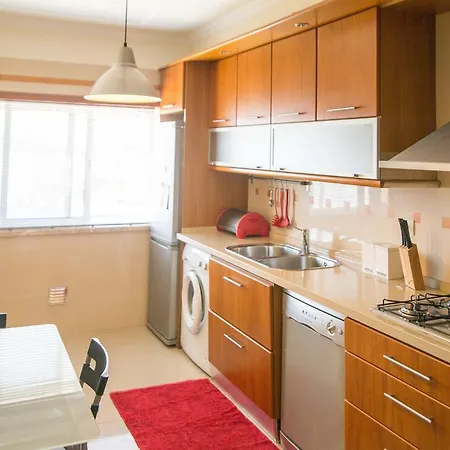 Apartment Feels Like Sunny Flat